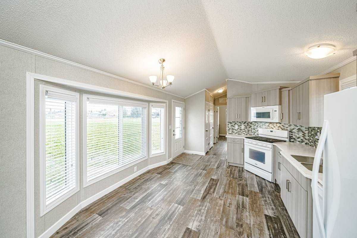 22308 Dewdney Trunk Road, Maple Ridge, BC V2X 3J2 3 Bedroom House for