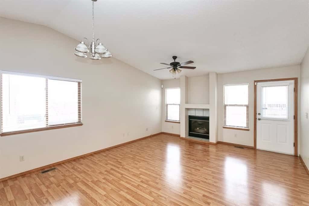 5953 Corinth Dr - Photo 2 of 17