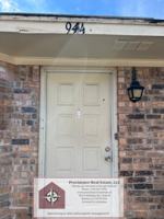 featured image of 944 Sybil Dr #1