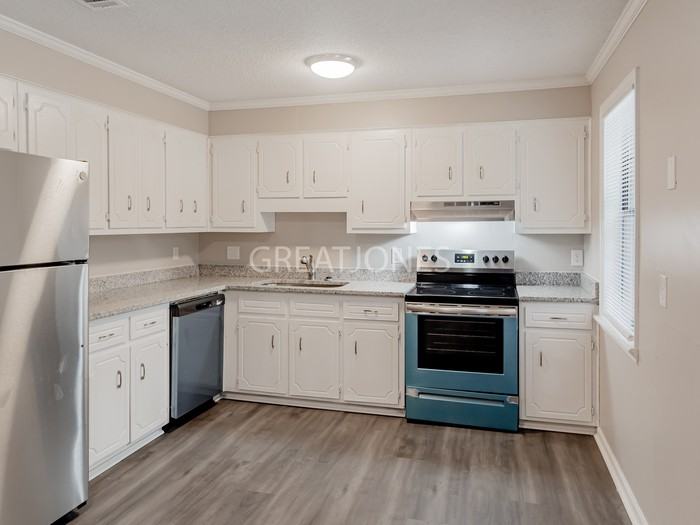 2328 Rutherford Ave - Photo 3 of 15