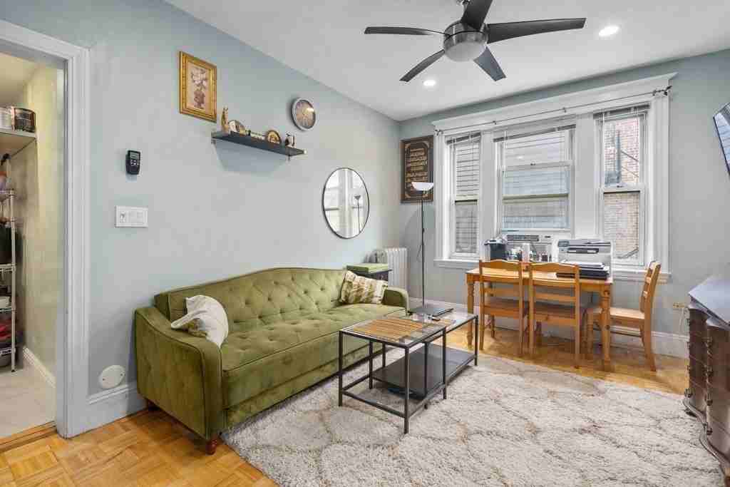 56 Park Vale Ave #12 - Photo 4 of 10