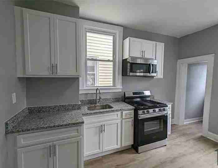 2327 Calverton Heights Ave - Photo 2 of 9