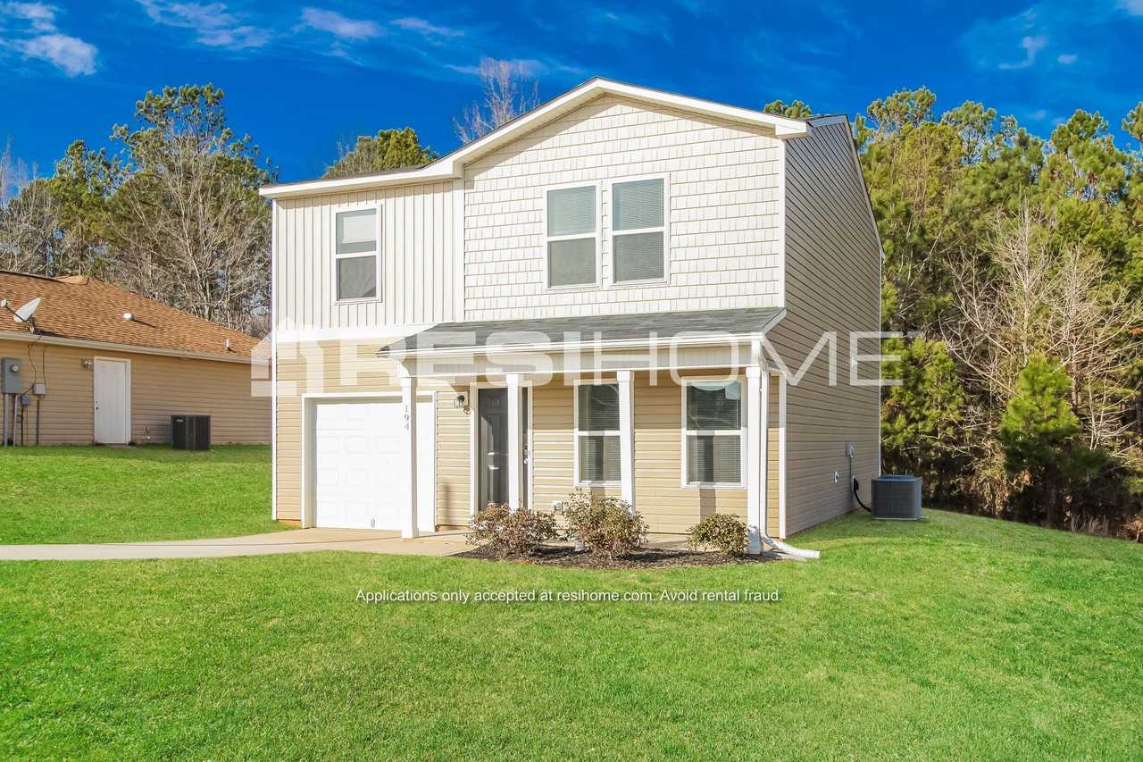 194 Queens Cir - Photo 3 of 19