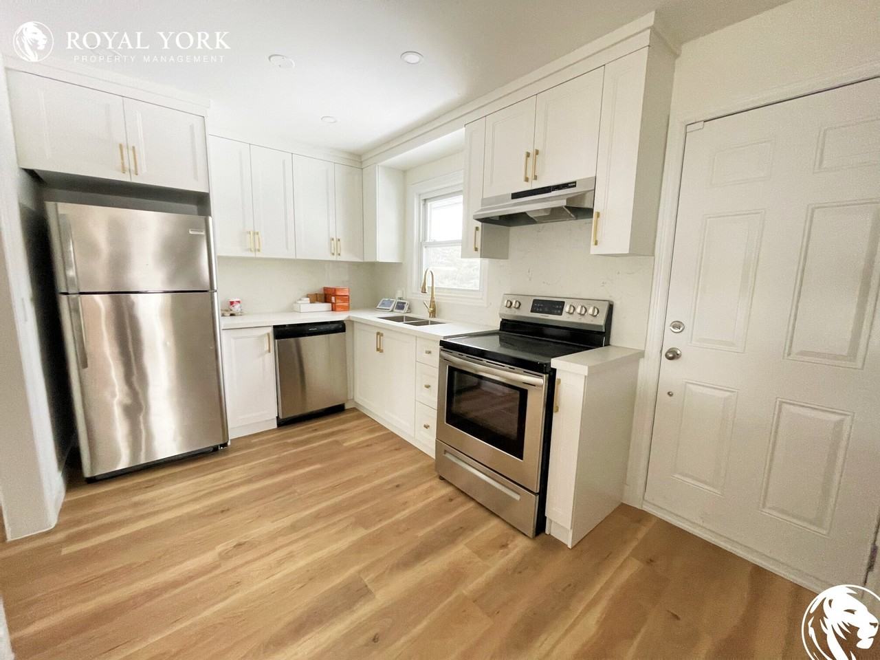 379 West St - Photo 3 of 27