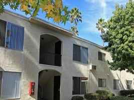 featured image of 233 N Mollison Ave