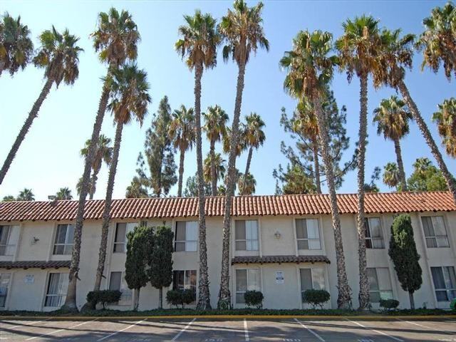 233 North Mollison Avenue - Photo 2 of 16