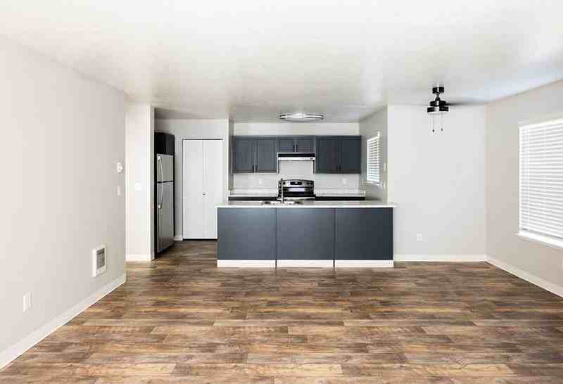 12800 Se 7th St - Photo 3 of 50