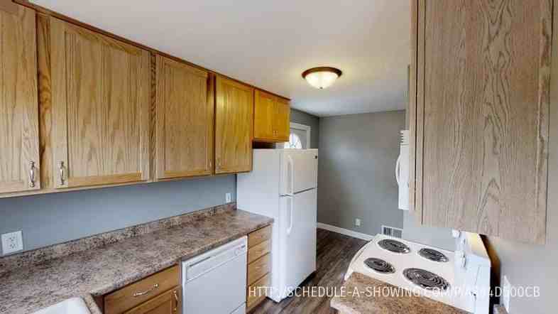 517 Norwood St, Marquette, MI 49855 4 Bedroom House for 2,395/month