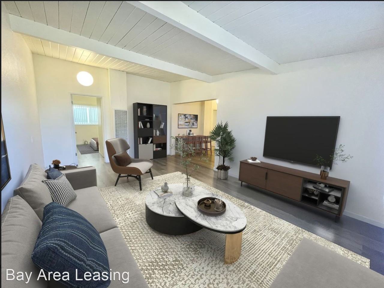 740 27th St - Photo 3 of 20