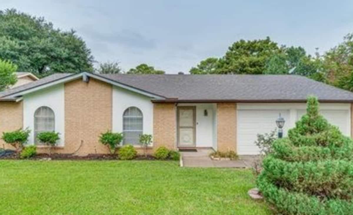 2510 Mintwood Pl - Photo 2 of 20