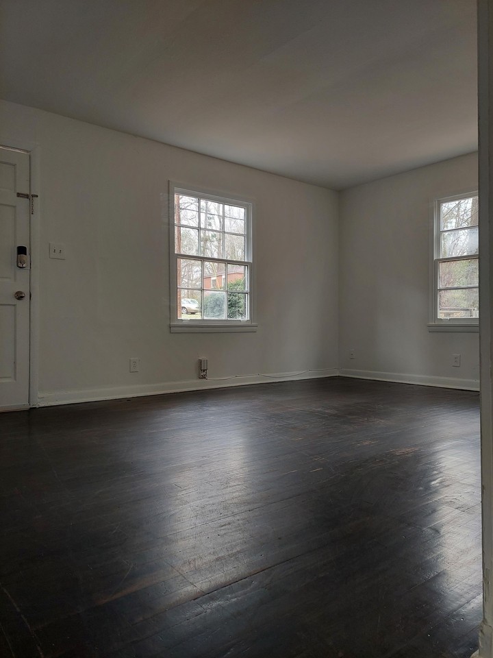 243 Toni Pl Se #1 - Photo 4 of 12