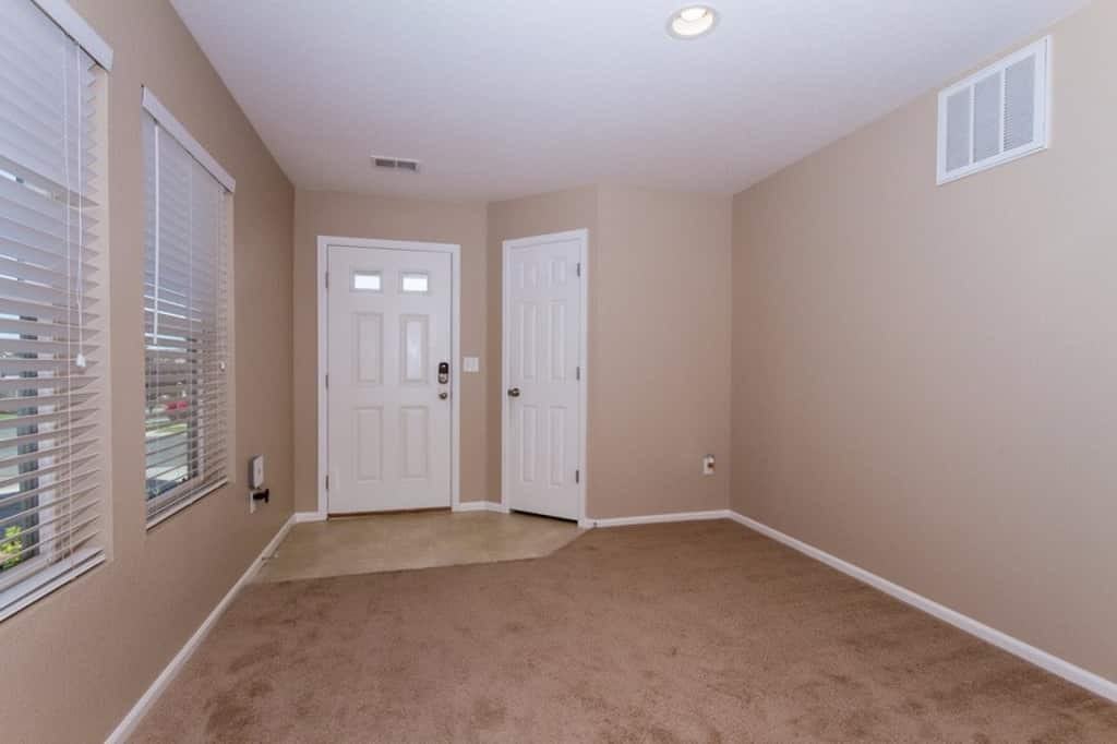 2173 Morningview Ln - Photo 2 of 14