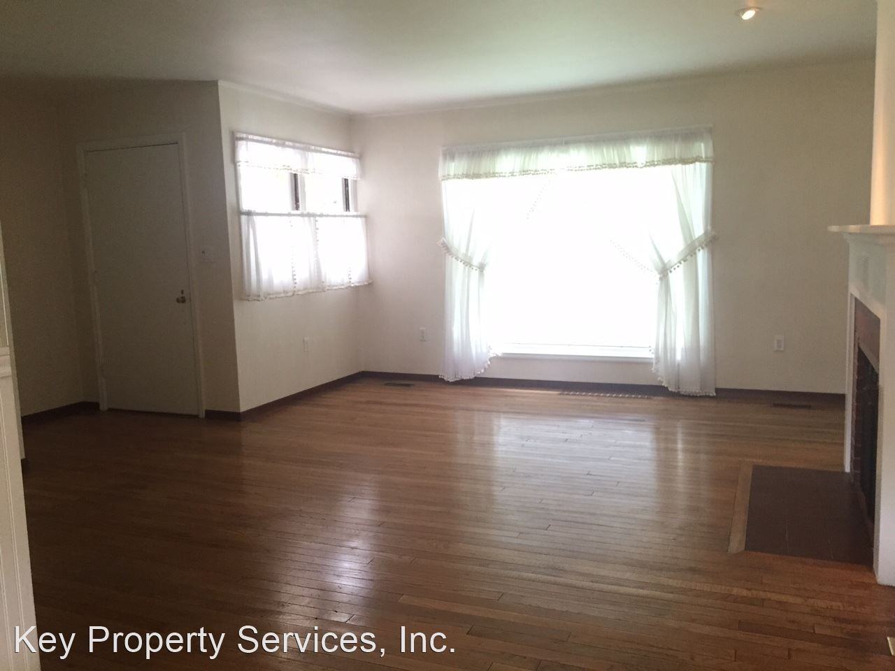 800 Nw 43rd St - Photo 2 of 10