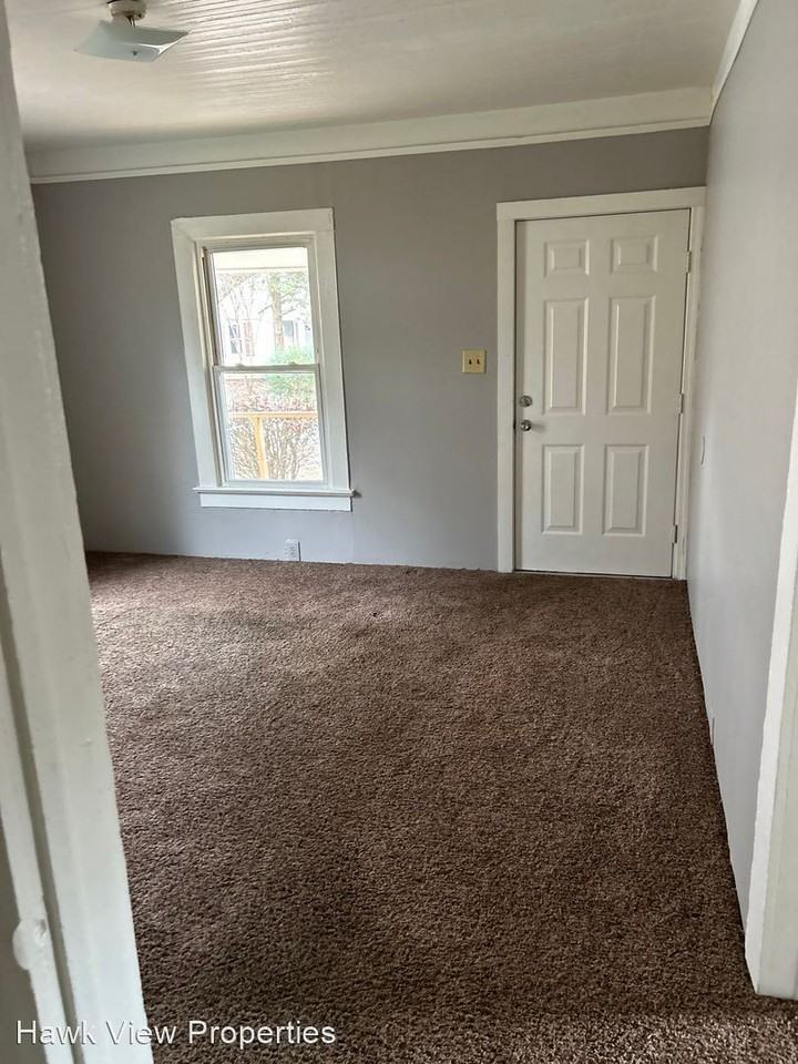 1724 Harrison Ave - Photo 2 of 5