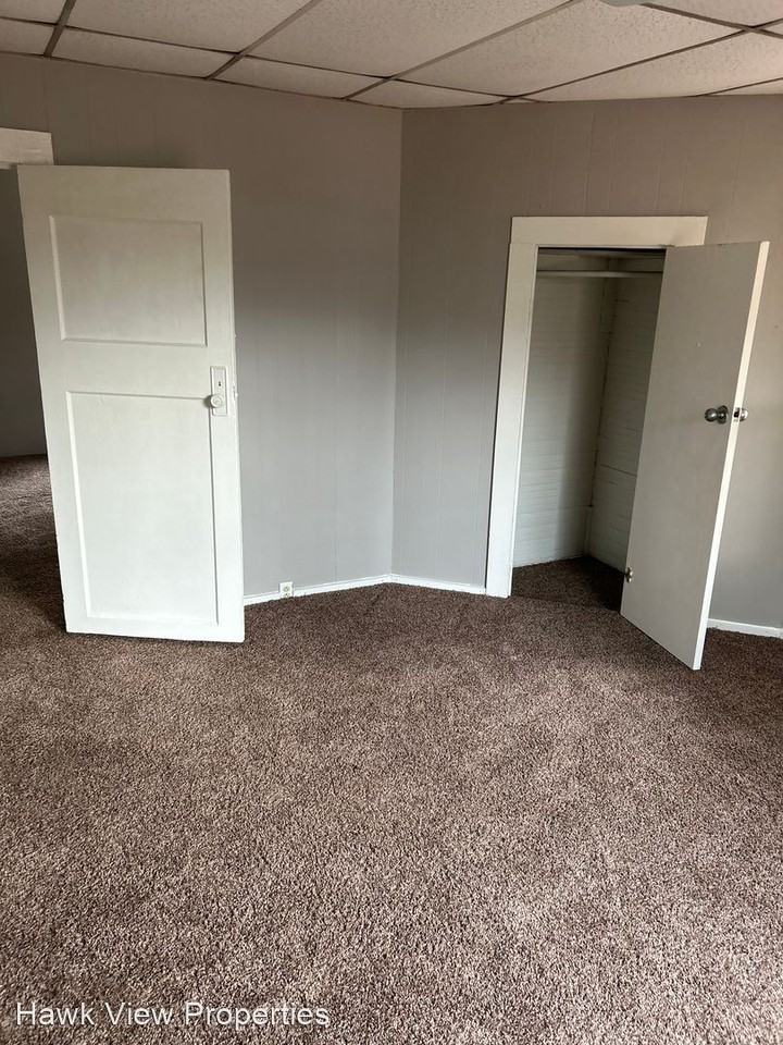 1724 Harrison Ave - Photo 3 of 5