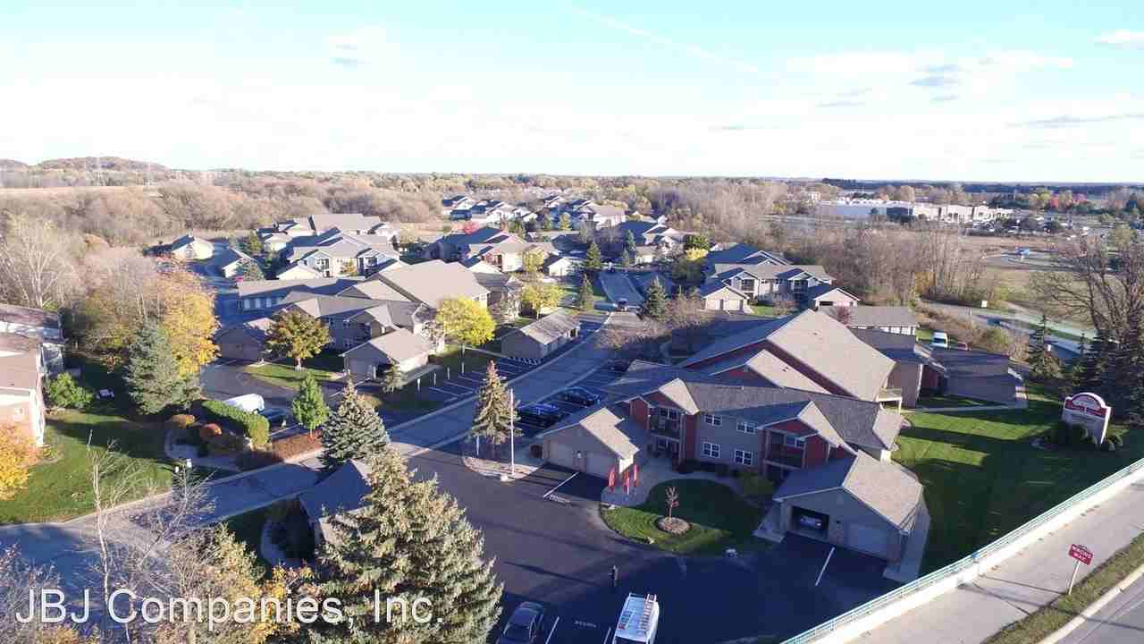 The Seasons Apartments N67W24889 Stonegate Ct, Sussex, WI 53089 Zumper