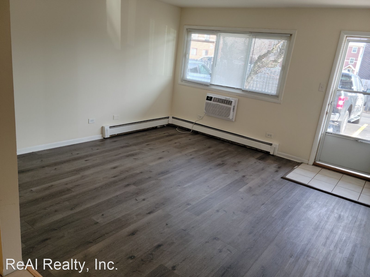 3500 S Union Ave - Photo 2 of 11