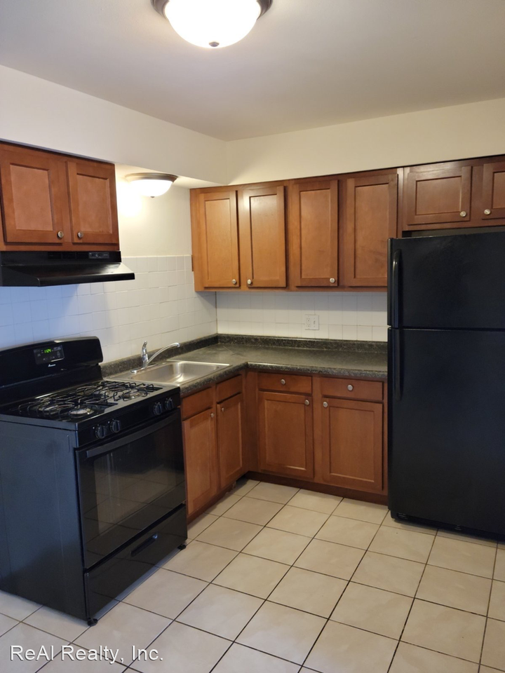 3500 S Union Ave - Photo 3 of 11