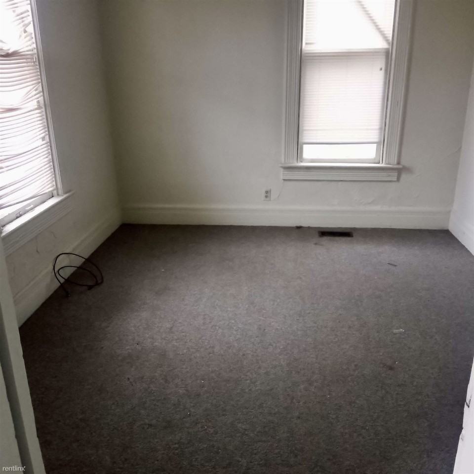 1317 Garden St - Photo 3 of 9