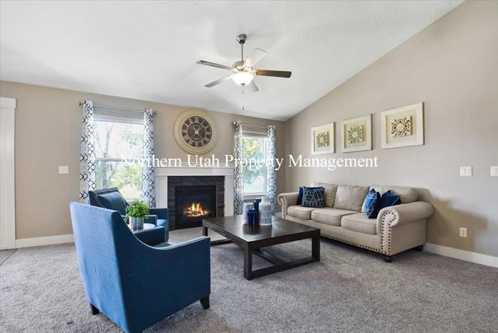 643 Sw - Photo 2 of 25