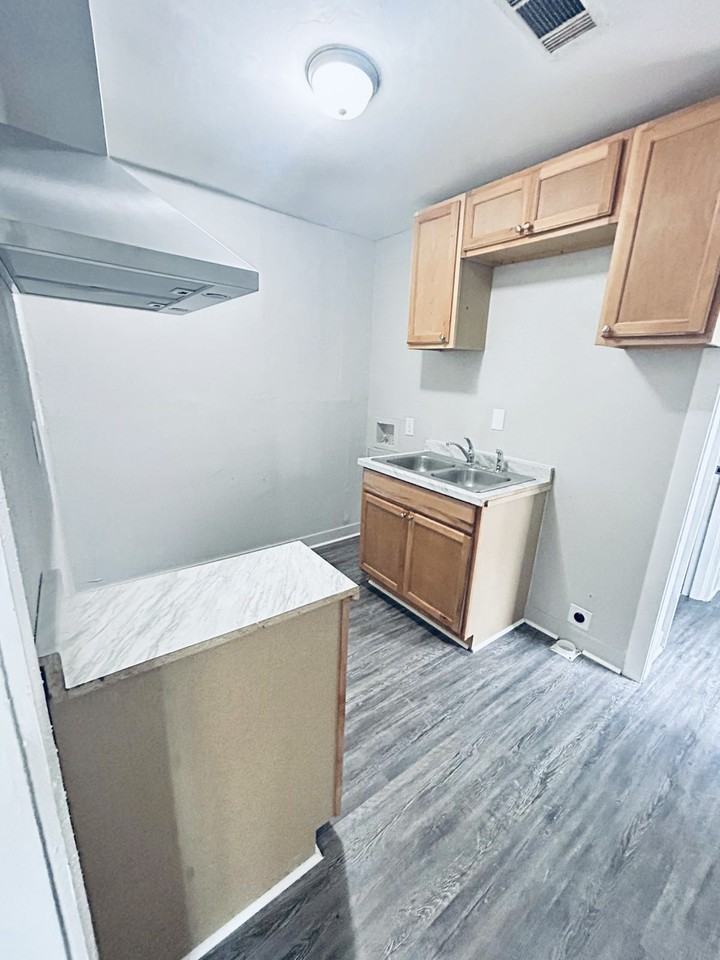 677 Buntyn St Apartments in Orange Mound Civic Orgganization, Memphis