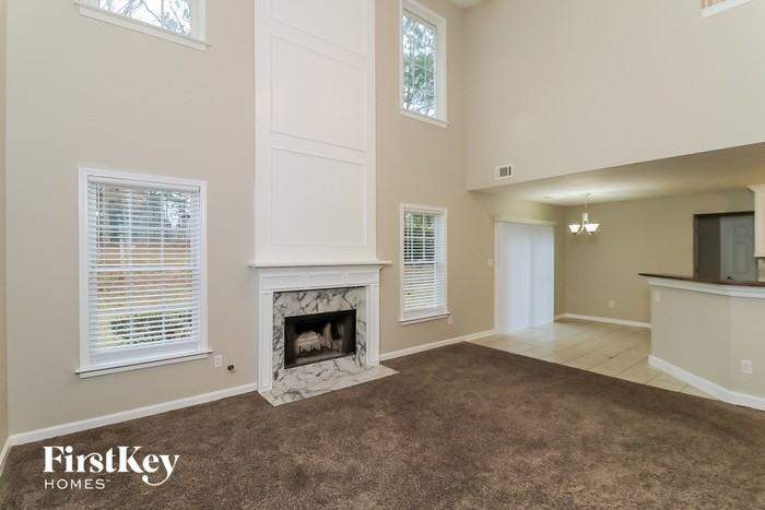 1019 Elsberry Dr - Photo 3 of 15