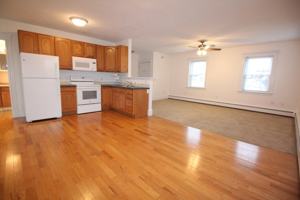 featured image of 341 Lynn St #1