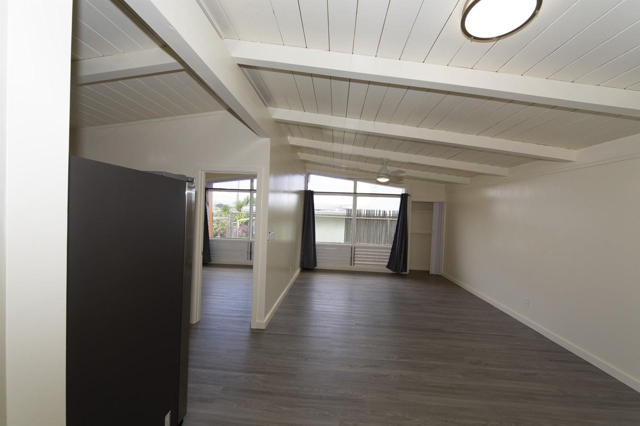 723 Hoomalimali Street - 2 Bedroom - Photo 2 of 7