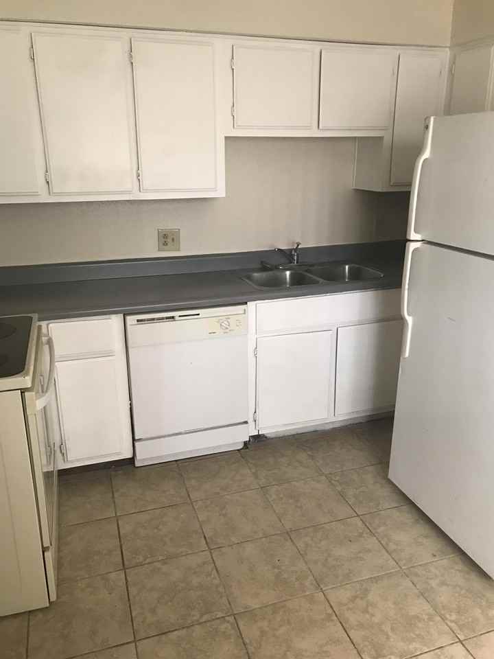 2807 E Marconi Ave #101 - Photo 3 of 7