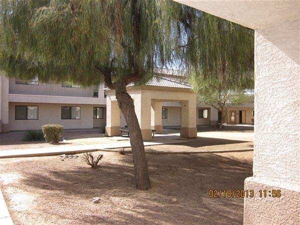 Paradise Palms II - Photo 3 of 5