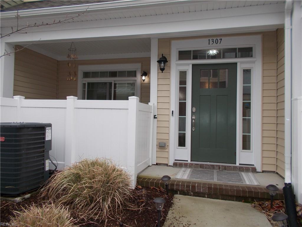 1307 Tides Edge Ct - Photo 2 of 28