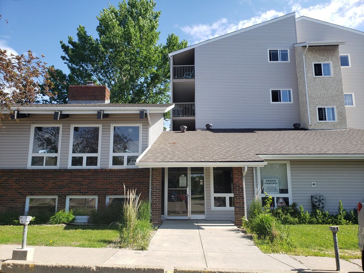 Parkview Estates Apartments 7607 172 St Nw, Edmonton, AB T5T 2P8 Zumper