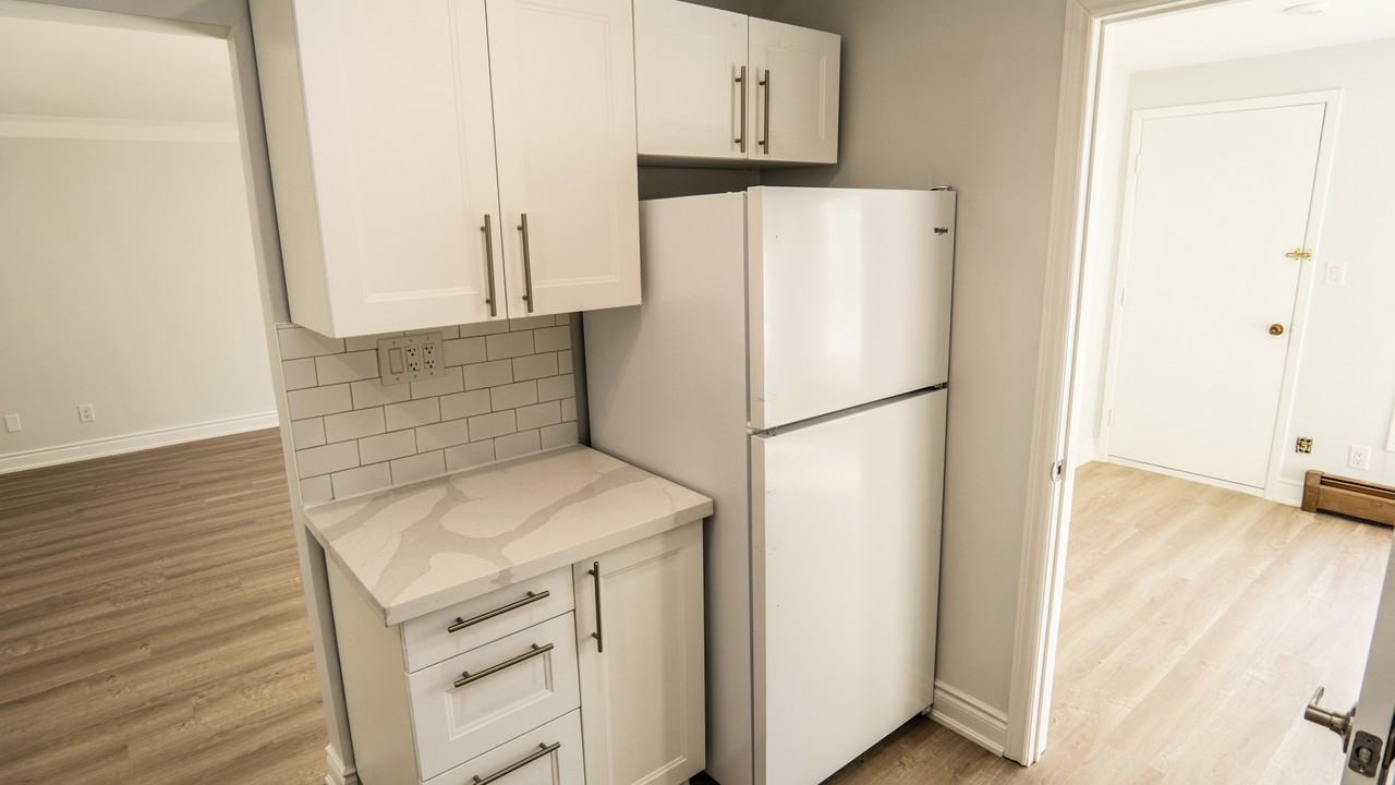 150 Hagar Street, Unit B Apartments 150 Hagar St, Welland, ON L3B 4J8