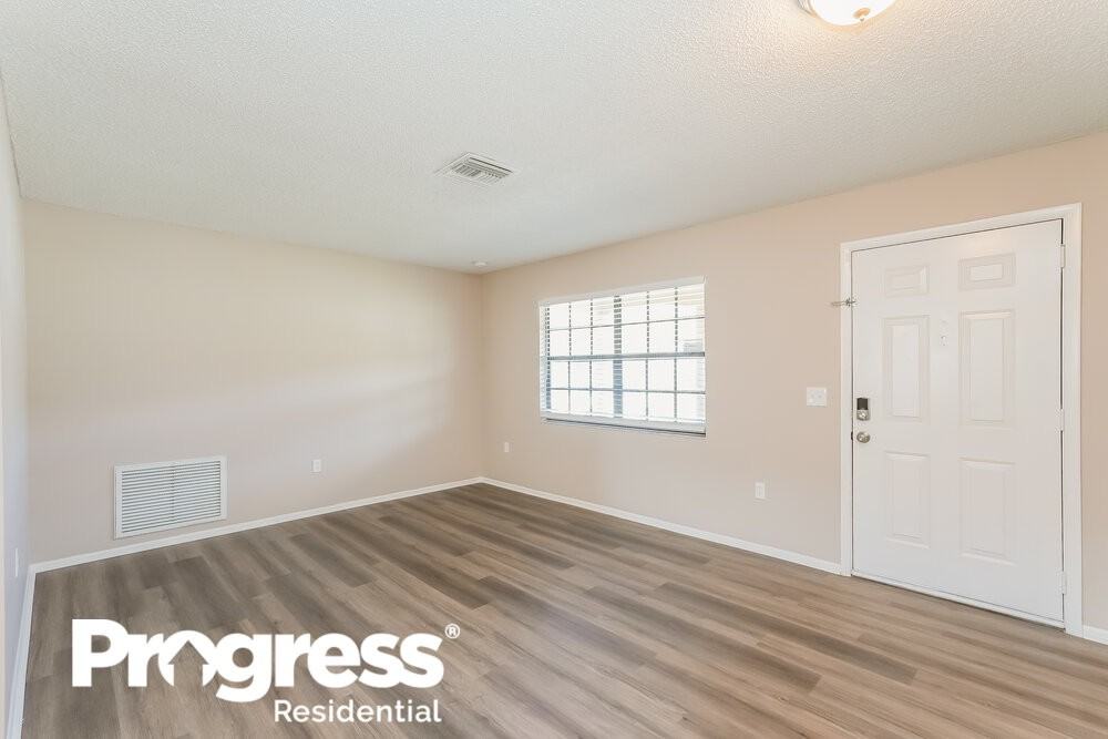 11625 Fox Run - Photo 3 of 16