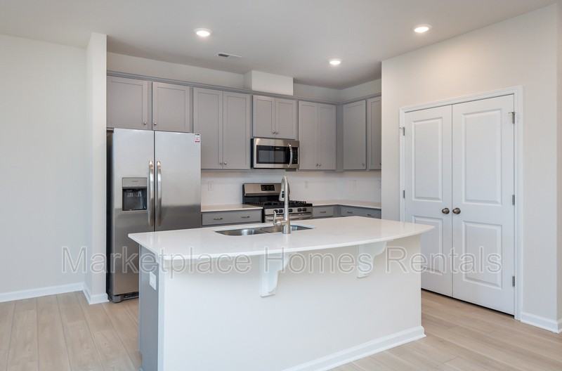 308 Rodessa Ln - Photo 2 of 28