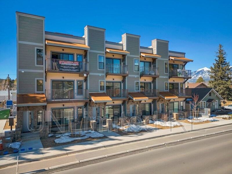 613 N Beaver St #7 - Photo 3 of 40