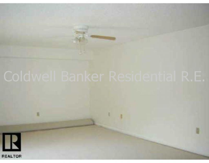 2737 5th Ct - Photo 3 of 10