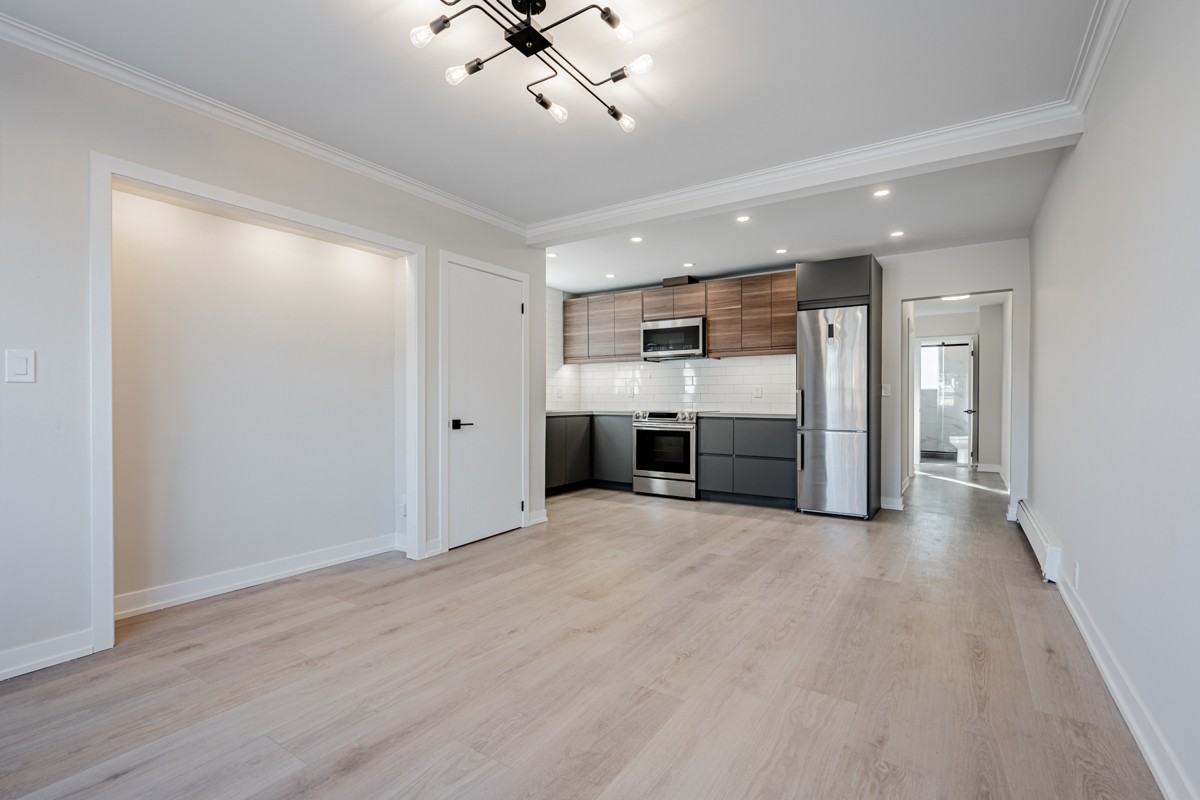 Fairford Ave & Rhodes Ave #1