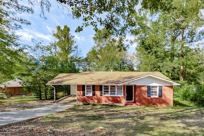 2317 Lawrence Dr - Photo 3 of 20