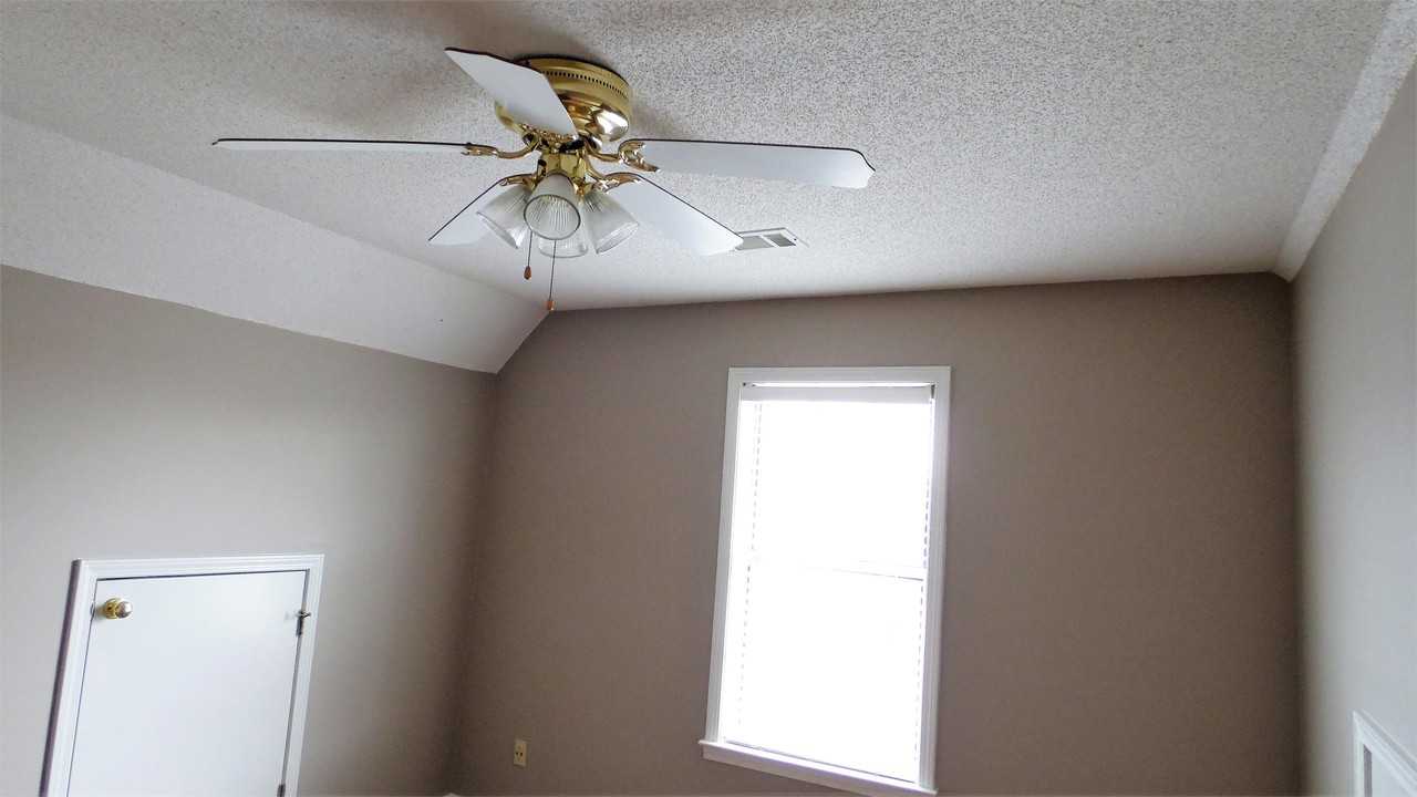 8669 Ashley Glen Cir N - Photo 7 of 10