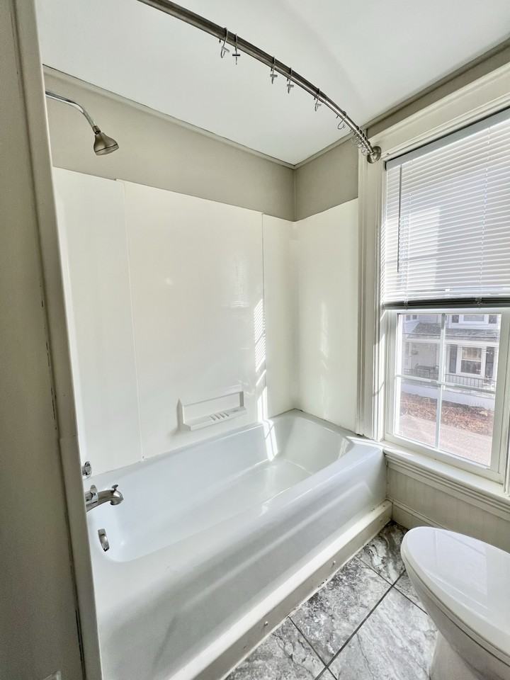 24 Highland Ave #4B - Photo 7 of 13