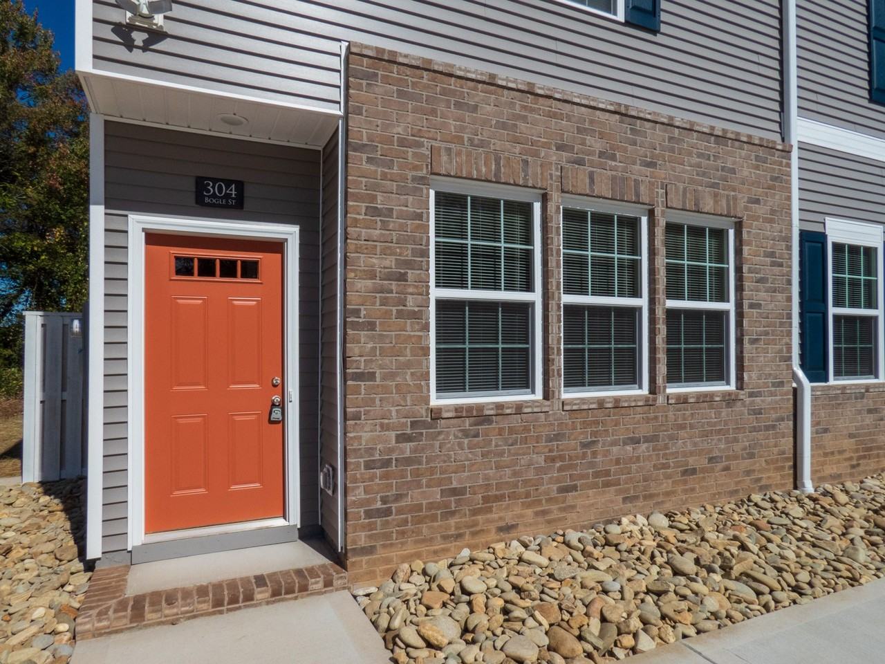 304 Bogle St #1 - Photo 4 of 20