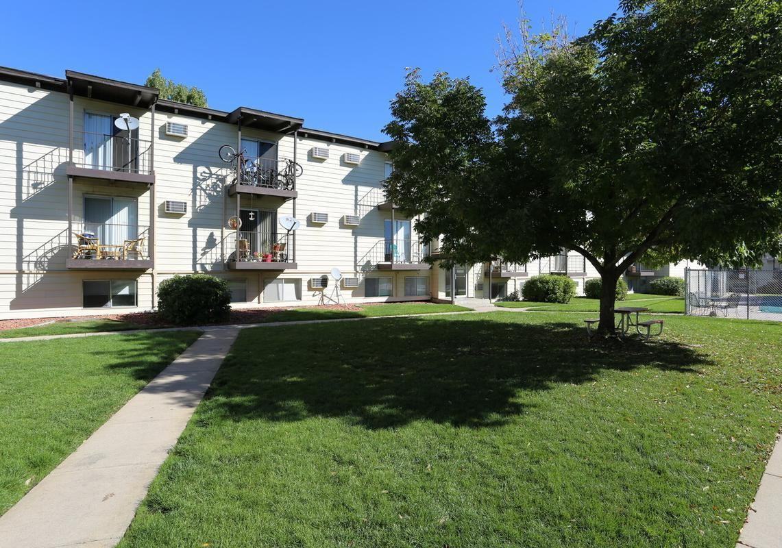 1709 31st Street Rd - Photo 3 of 34