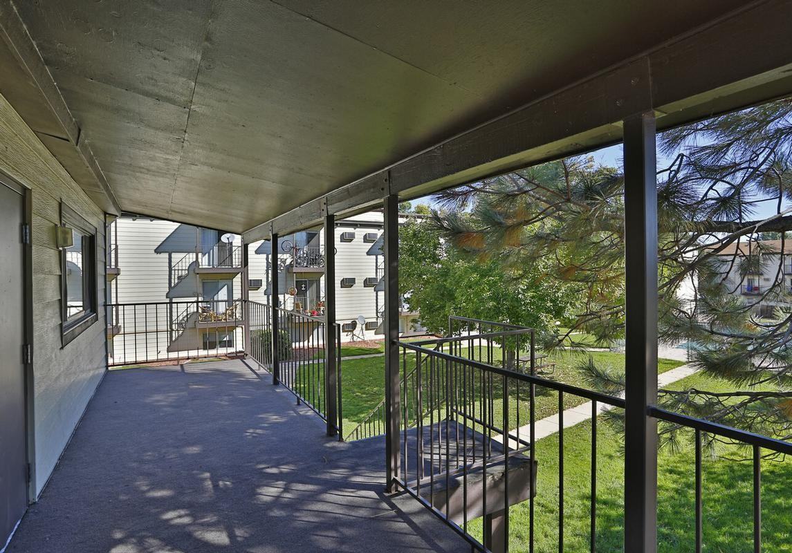 1709 31st Street Rd - Photo 5 of 34