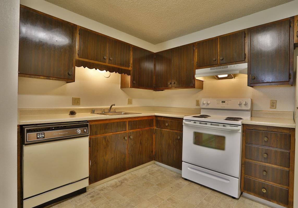 1709 31st Street Rd - Photo 2 of 34