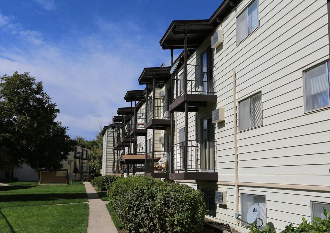 1709 31st Street Rd - Photo 4 of 34