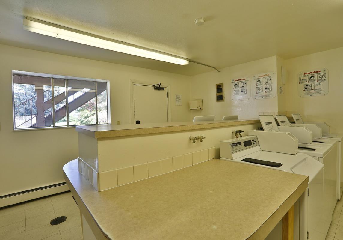 1709 31st Street Rd - Photo 2 of 34