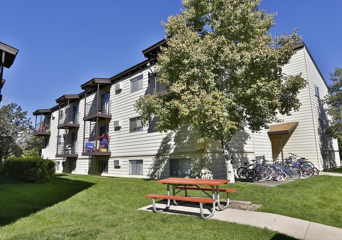 1709 31st Street Rd - Photo 4 of 34