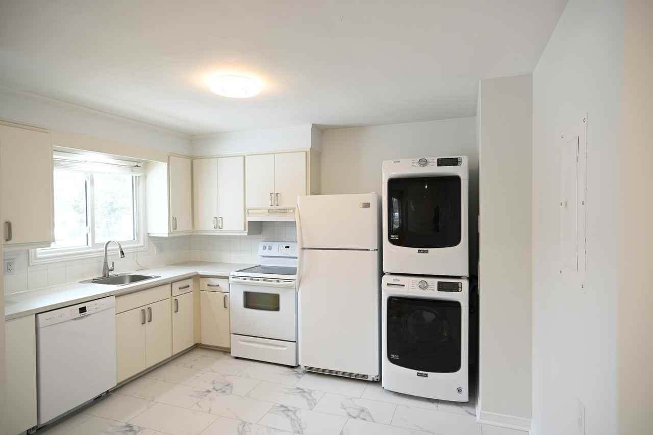 40 Winslow Drive #Main - Photo 3 of 15