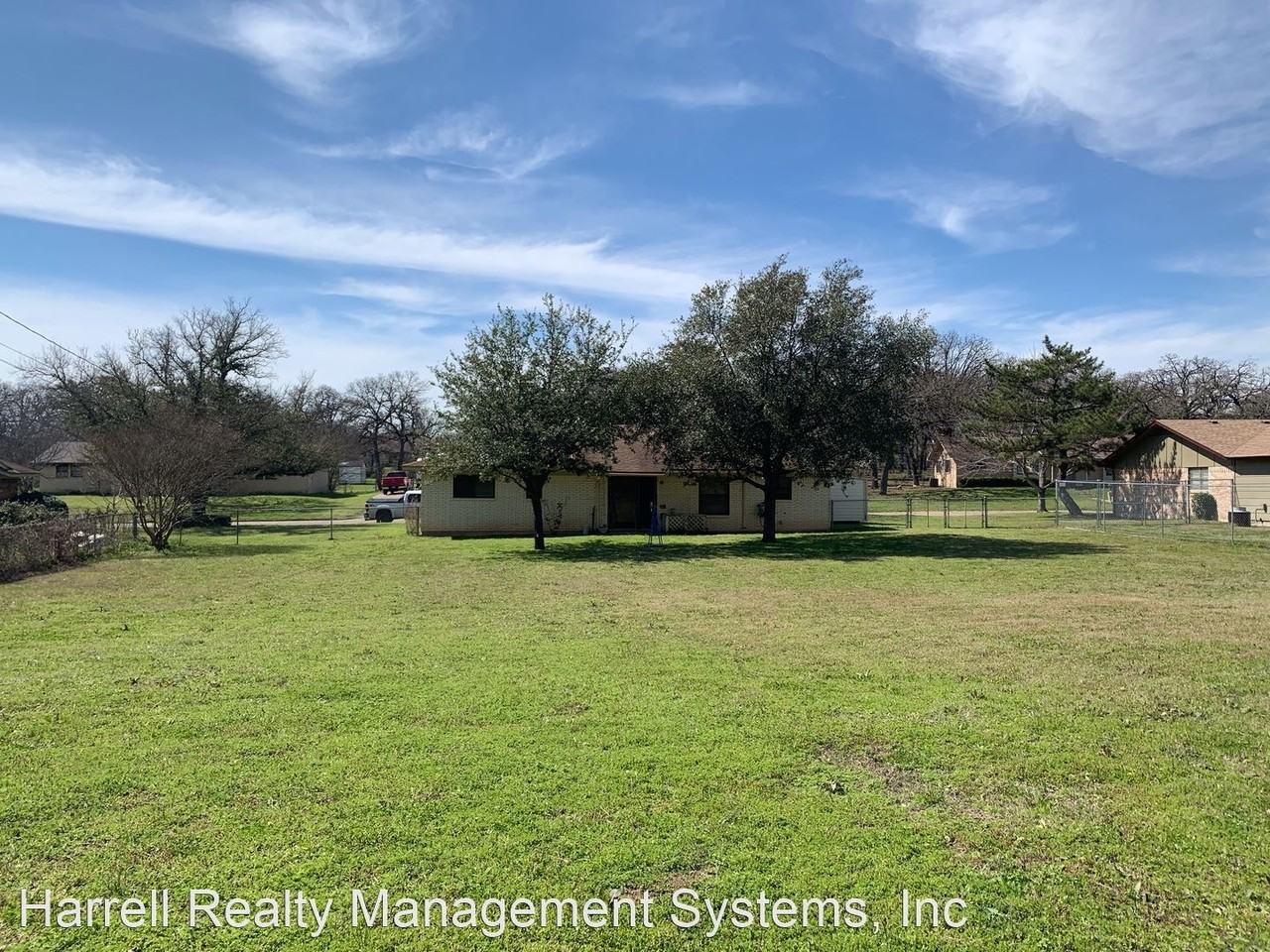 1924 Post Oak Dr - Photo 2 of 4
